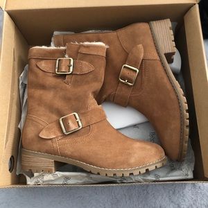 Brown women’s boots